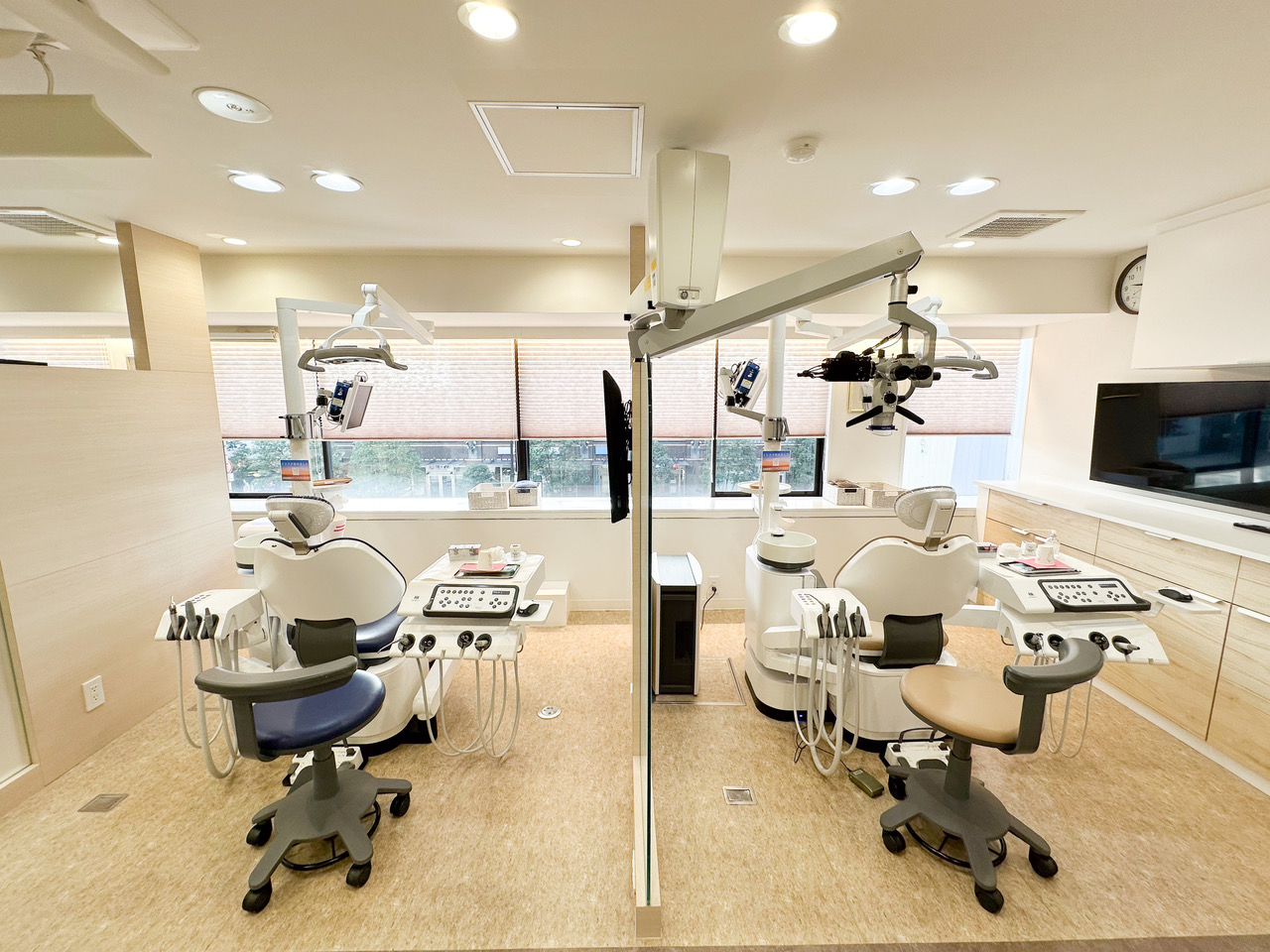 ３台目のマイクロスコープを導入致しました