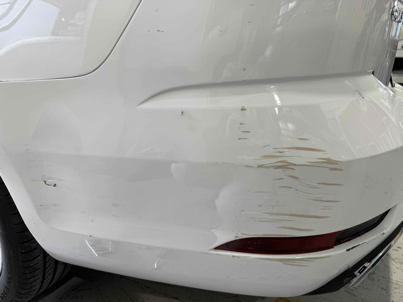 フォルクスワーゲンゴルフヴァリアントの事故修理