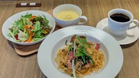 厚切りベーコンと3種のきのこの和風パスタ