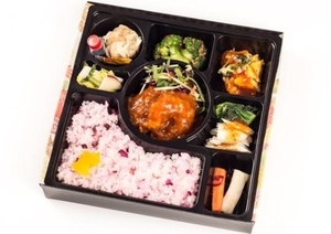 ぷりぷり海老×旨辛チリソース！ムーラン王道の本格中華弁当✨
