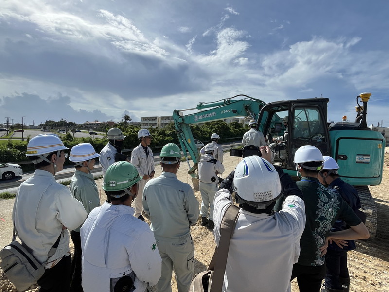 令和6年6月28日、ＩＣＴ活用工事（土工）現場見学会を当社現場にて開催しました。