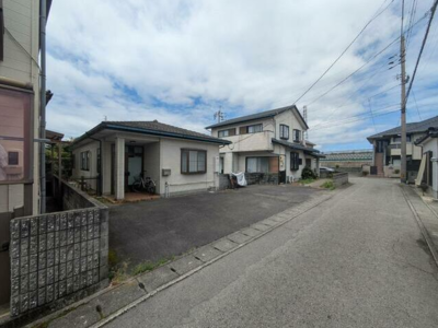 【1,880万円】徳島市川内町大松｜表面利回り11.48％・2棟一括の収益物件
