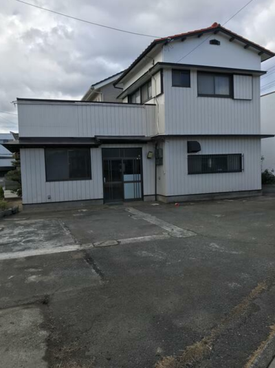 【賃料8万円】徳島県鳴門市撫養町小桑島字西浜｜角地にある一括貸し店舗