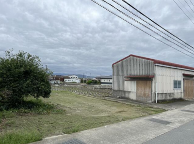 【430万円】板野郡藍住町東中富字慶長｜約77坪・南側が開けた倉庫付き売土地
