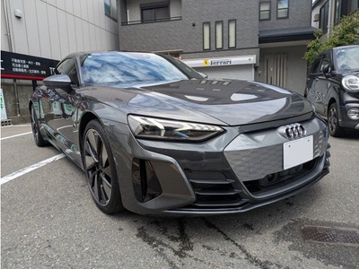車両本体価格511万円　アウディ e-tron GT クワトロ 4WD　レザーフリーPKG／360度カメラ／純正21インチAW