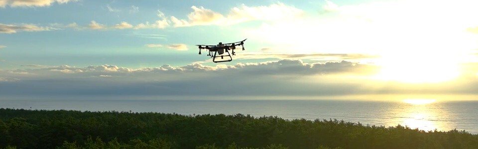 ドローン農薬散布の料金相場は？補助金や見積もりチェックリストも解説