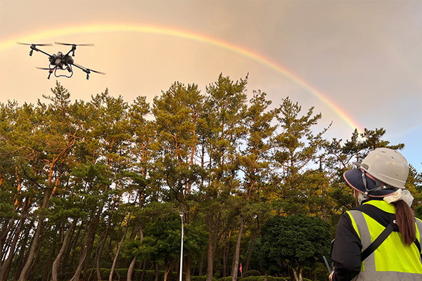 ドローン国家資格は女性でも取得できる?