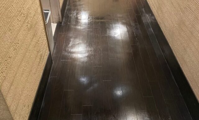 店舗床清掃の画像