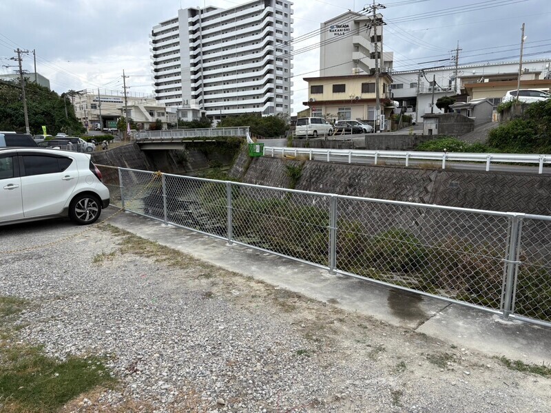 浦添市　フェンス復旧
