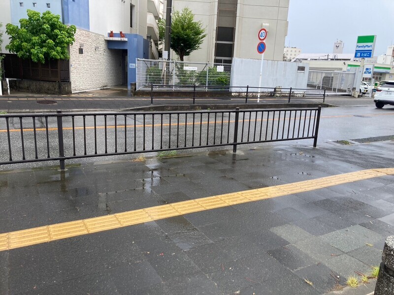 那覇市　ガードパイプ復旧