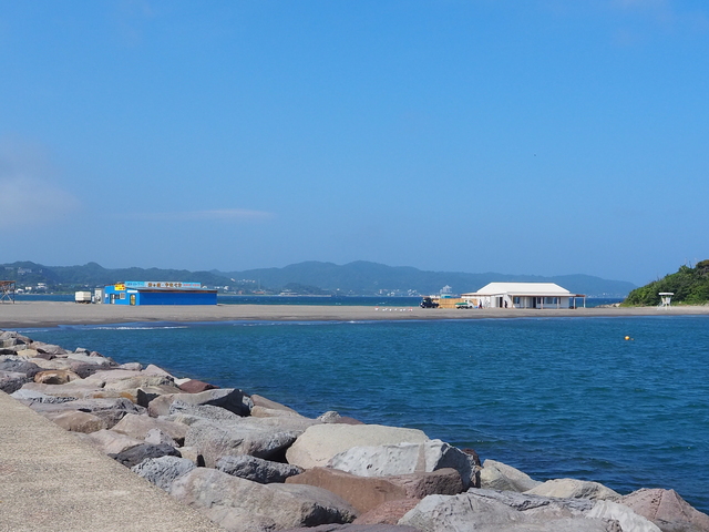 沖ノ島海水浴場の海の家が着々と準備がされていました｜千葉県館山市の沖ノ島ダイビングサービスマリンスノー