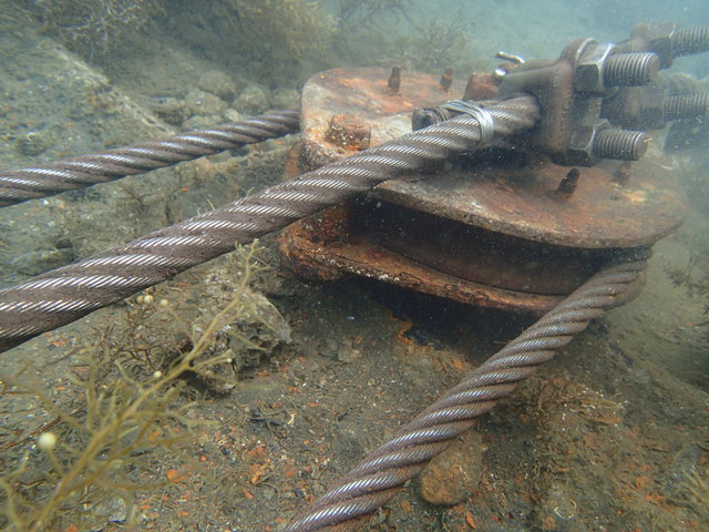 作業潜水で滑車交換｜千葉県館山市の沖ノ島ダイビングサービスマリンスノー