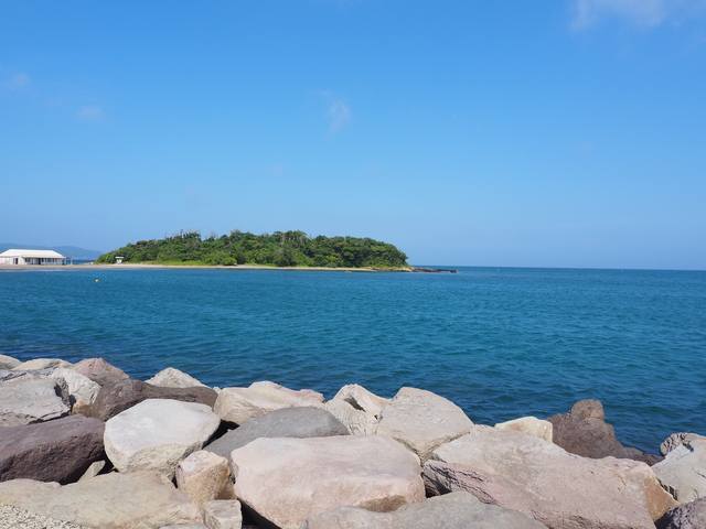 沖ノ島海水浴場の海の家が着々と準備がされていました｜千葉県館山市の沖ノ島ダイビングサービスマリンスノー