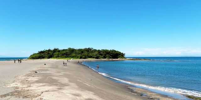 千葉県館山市の沖ノ島で叶える、癒しと非日常の女子旅 ― 海・自然・パワースポット・写真映えを一度に楽しめる陸続きの無人島 ―