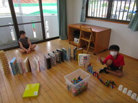 R06/06/25カプラ、紙コップ、ドミノ、遊び