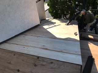 【横浜市保土ヶ谷区での雨漏りの修理】下地の合板