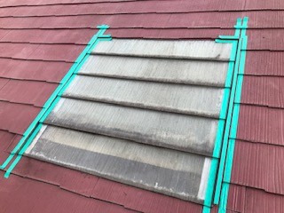 【横浜市瀬谷区での雨漏りの修理】対策工事①マスキングの様子2