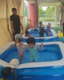 プールあそび08
