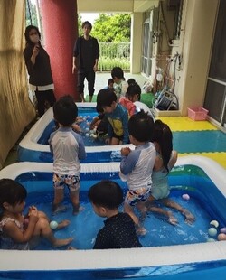 プールあそび09