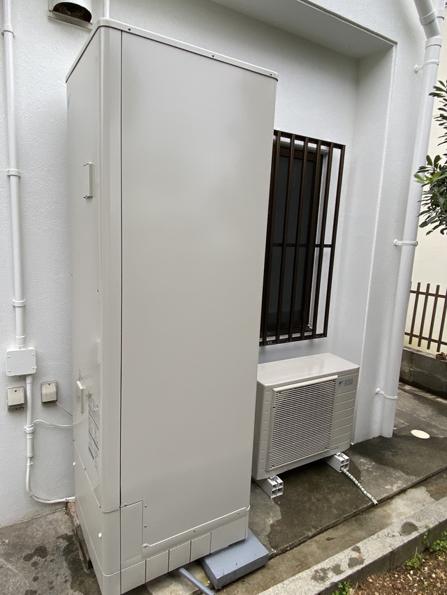 S様邸・エコキュート設置工事