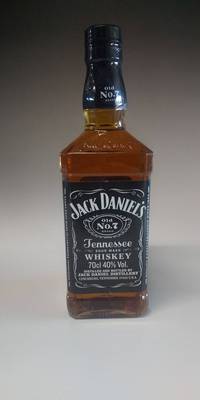 ジャックダニエル　700ml