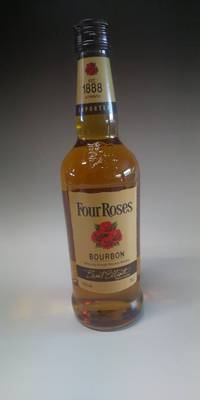 フォアローゼス　イエロー　700ml