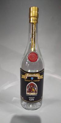 エギュベル ジン 40°　700ml