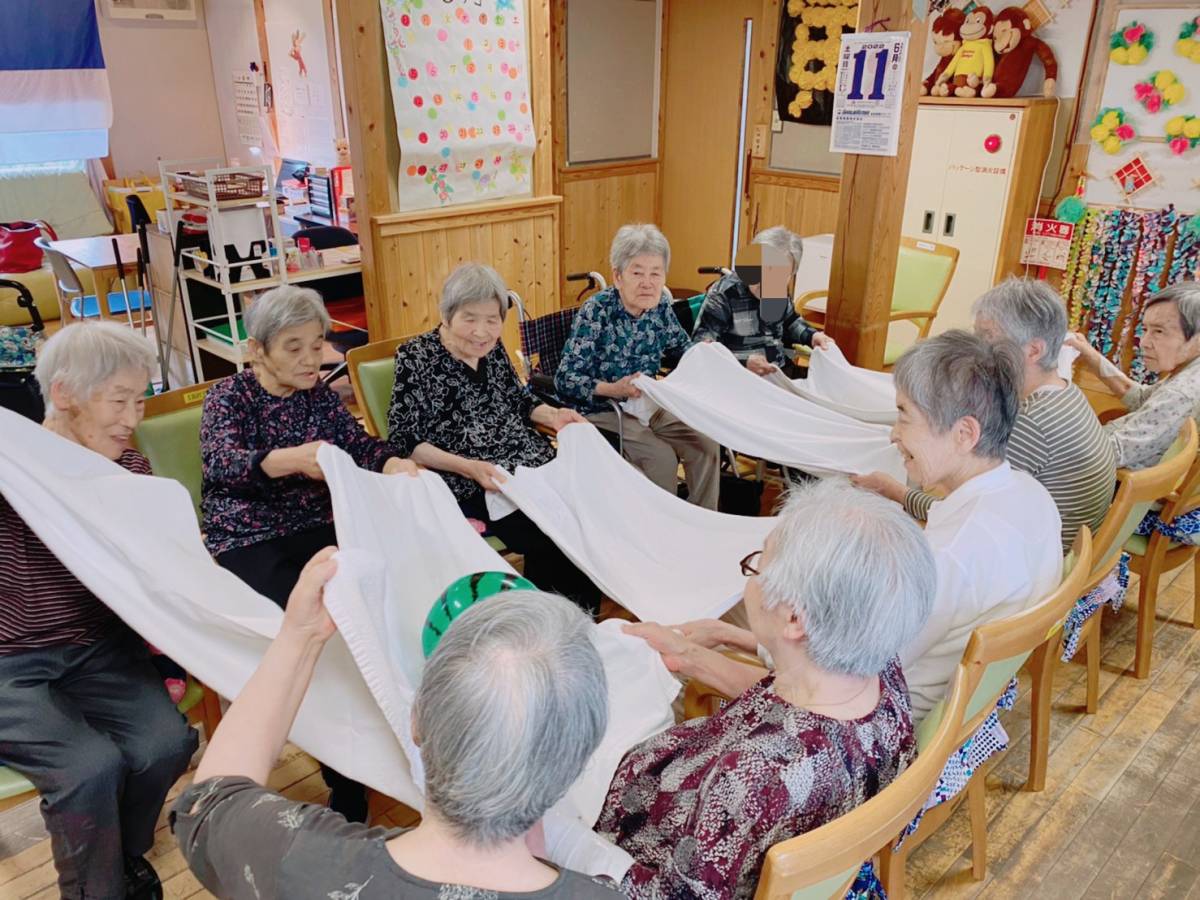 余暇の過ごし方はみんなで体を動かして生き生きとした過ごし方が一番です! 余暇の過ごし方はみんなで体を動かして生き生きとした過ごし方が一番です!