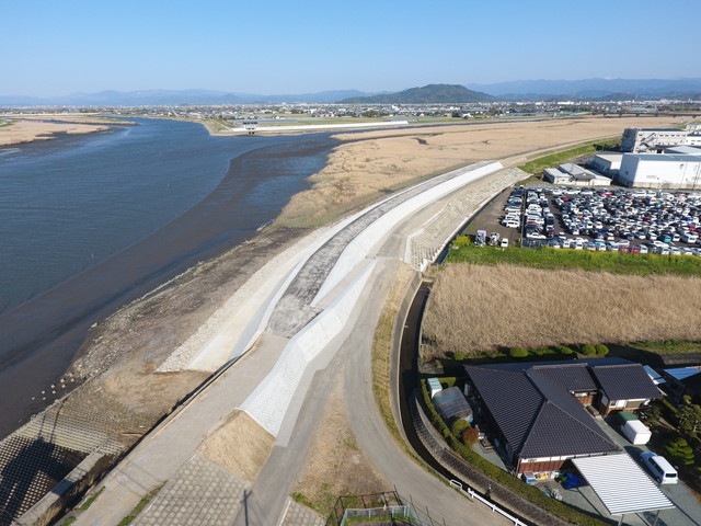 浜戸川新開地区(1工区)築堤工事