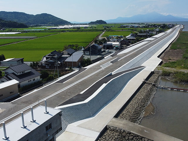 緑川綱津地区(4工区)築堤工事