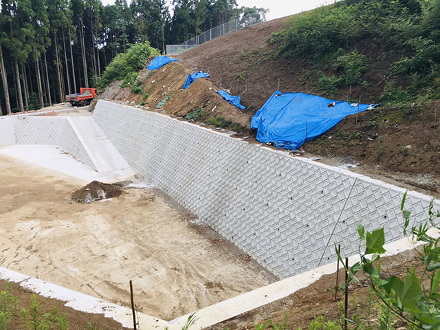 NEP大津町太陽光発電所建設工事