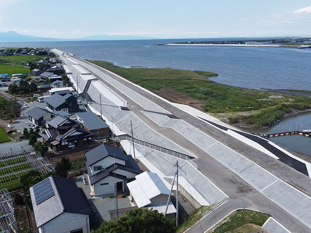 緑川綱津地区(4工区)築堤工事