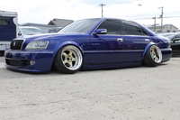 ワンオフフェンダー加工(^_-)-☆オールペイント(^_-)-☆バンパーワンオフ加工(^_-)-☆何でもやります(^_-)-☆<br />
～１７マジェスタ～全てワンオフ加工プラスオールペイントでフィニッシュです(^^♪