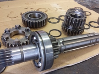 ＮＣ０７Ｅ(^_-)-☆<br />
説明不足なホンダＣＢＸ４００Ｆのエンジンです(^^♪<br />
腰下はあまり滅多に開けないですから１度でキメたい場所ですね(^_-)-☆<br />
当店ではついでだとか他店がだとかというお話は致しません(^^)/<br />
常にお客様のご要望ご予算そして熱意にお答えする様日々努力を重ねてます(^^♪<br />
迷ったらぜひ１度ご相談だけでもしてみて下さい(^_-)-☆