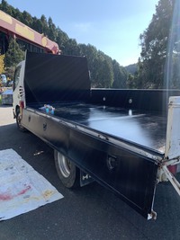 ユニック荷台板交換・鉄板張り替え作業