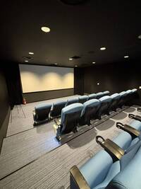 那覇空港内 ファミンチュシアター