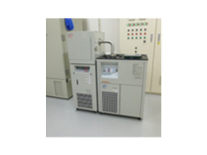 棚式小型凍結乾燥機