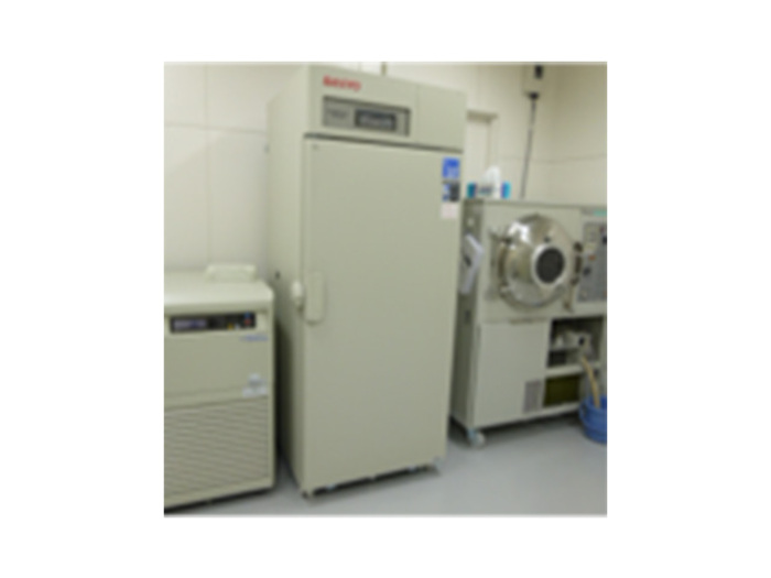 バイオメディカルフリーザー (-30℃フリーザー)